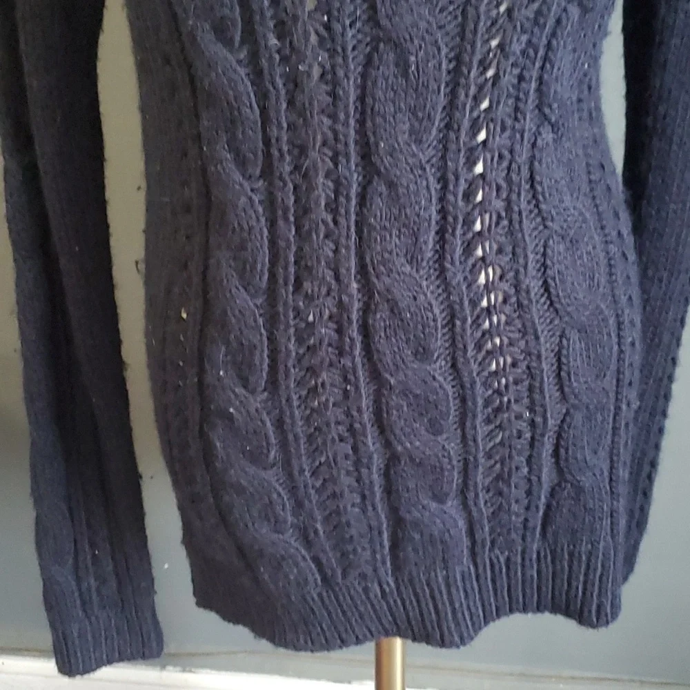 Gilly Hicks woman's blue cable knit vneck pullover sweater size M - Picture 7 of 12